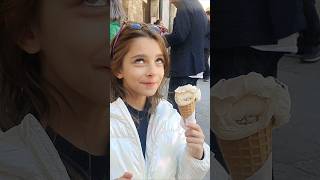 PROVANDO GELATOS NA ITÁLIA - A Babi comeu vários sorvetes deliciosos! #shorts