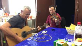 Tommy Emmanuel & Ian Cooper. Pre-show run-through in Fulda, Germany 28/11/16