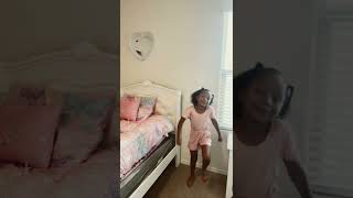 Kaidence shows us her dance moves! #shorts #kidyoutuber