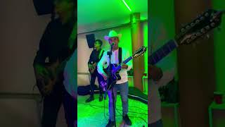 Richard Hernández con los del Equipo Dos Botellas de mezcal.                #musica #trending