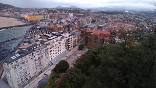 en donostia en agosto tambien hace mal tiempo, a veces peor que en noviembre