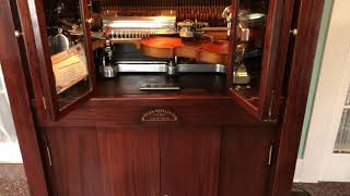 Playing a vintage coin-op Mills Novelty Violano Virtuoso automatic piano and violin machine