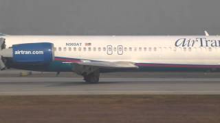 Airtran 717 Landing