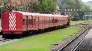 Tren de la línea Belgrano Norte en estación Aristóbulo del Valle, Florida, Buenos Aires, Argentina