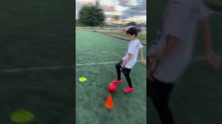 TREINO DE CONDUÇÃO DE BOLA E PASSE RASTEIRO LONGO #Shorts