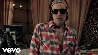 Yelawolf - Whiskey In A Bottle