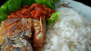 Dua menu simple cocok temani nasi putih diatas piring anda||ikan goreng sambel trasi