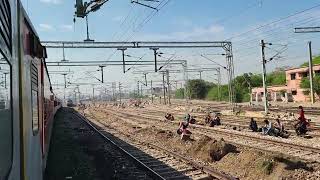 Mathura jn arrival || 12650 Karnataka samparkranti exp