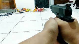 Realistic Toy Gun Size 1:1 Scale .Colt 1911 shell ejection, Smith Wesson model toy rubber bullet toy