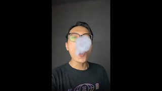 ASMR vaping yooz.