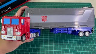 Transformers Studio Series Commander Class The Movie 86-31 Optimus Prime (Alt mode to Robot mode)