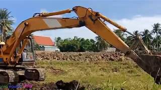 bác tài máy xúc nhanh trí ,đã bíp còi ra hiệu xe ben để cứu đàn vịt /excavator 🇻🇳vinh nguyễn vlogs