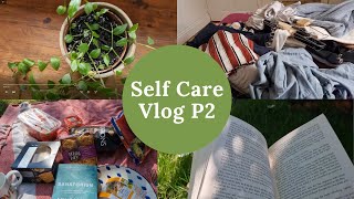 Self Care Reading Vlog 2: Picnics, Independent Bookshop Crawls and Sorting Through My Clothes