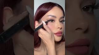 M yes or no?Easy hack if you mess up your eyeliner!