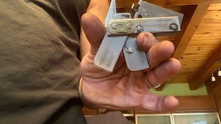 MASTER LINK DERRINGER. NON SHOOTING MODEL: It dry fires!!!