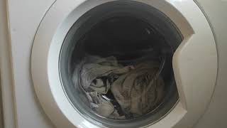 Indesit white cotton 70°C Towels wash soaking phase and heating start