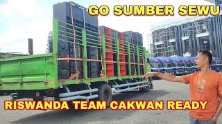 RISWANDA team cakwan selesai loading di Fuso persiapan sumber Sewu