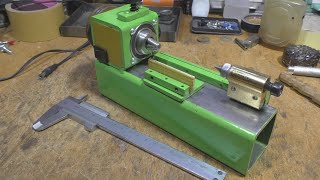 Mini lathe machine.