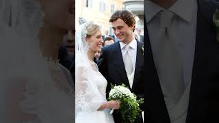 "What Princess Elisabetta Wore to Marry Prince Amedeo of Belgium: A Stunning Swiss-Dot Gown"