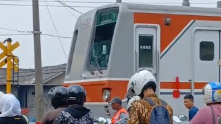 vol.89 ~ Kecepatan KRL Commuter Line memasuki Stasiun Pasar Minggu #krl