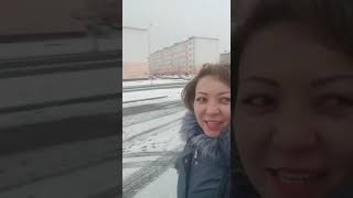 У нас снег!!!) у нас Сегодня день прекрасный!!тан танататтатат))) прикол