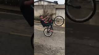 #bike #automobile #bikelife #wheelie #wheelies #downhill #funk #stunt #comedia #cycling