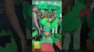 shreejal ki sister apni school me tota bni///#parrotsong #tranding #youtubeshorts  #school  #msti