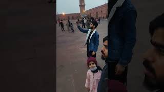 Badshahi Masjid Azan // One Minute Vlog //  #badshahimosque #azaan #lahore #ramadanmubarak #Ramadan