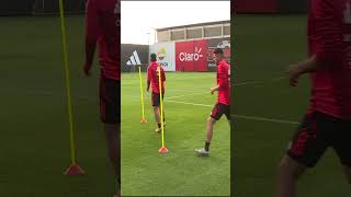 ASI ENTRENA LA SELECCION PERUANA PARA ENFRENTAR A URUGUAY