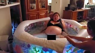 Water birth video Giving Birth