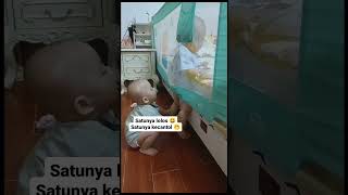 yang nyantol slay aja...yg satumya bingung cari cara buat bantuin sodaranya..🤣  #funnyvideo