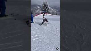 Canelo 1st time skiing 😂