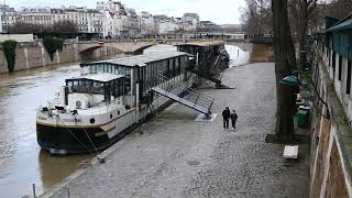 2024 02 24 Paris Notre Dame et les bouquinistes