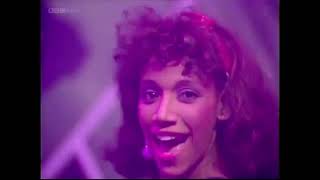 Sister      Sledge         --        Frankie      Video     HQ