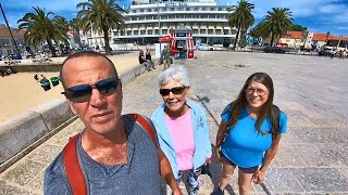 Cascais: Walking to the Beach