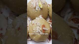 Irresistible Besan Laddu Recipe for Sweet Tooth Satisfaction🍬✨ | بیسن کے لڈو  #shorts #viral #sweet