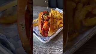 Who would you share this LOBSTER ROLL with 🤗? From The Dive, Temple City