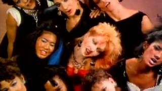 Cyndi Lauper - Girls Just Want To Have Fun