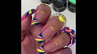 Multi-color NailArt 💛💜💙💚 #Tutorial #NailArt