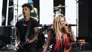 "Bite Me" ft. Travis Barker Live At New Year's Rockin Eve