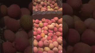 Fresh lychee but very expensive #punjabistyle #trending #european #mudassar Hussain vlogs