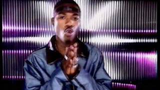 Lil' Kim Feat. Ray J. - Wait a Minute