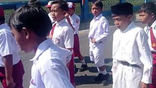 LATIHAN BARIS BERBARIS SDN 1 BETET YANG TERBARU