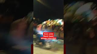 Sehat selalu Bapak-bapak petugas kebersihan