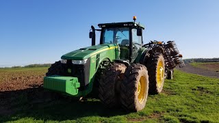 John Deere  8310R Working the feedlot