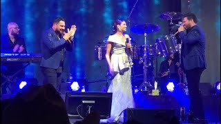 Natalia Jiménez y Banda MS cantando EL COLOR DE TUS OJOS en Houston Texas