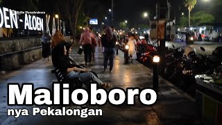 ALUN-ALUN KAJEN, PEKALONGAN SAAT MALAM HARI