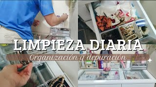 ﻿Organizacion y depuración en mi closet-vanity✨ LIMPIEZA DIARIA CASA PEQUEÑA INFONAVIT🏡 #motivacion