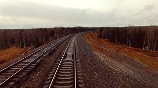 Гиперлапс в движении поезда. Вид из кабины машиниста.