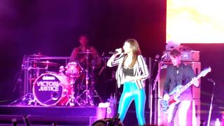 Victoria Justice "Shake" - Live 6/23/13 at Sleep Train Pavilion, Concord CA